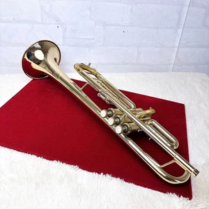 Vincent Bach Stradivarius 72 Bb Trumpet Used With Hard Case Mouthpiece - Picture 1 of 8