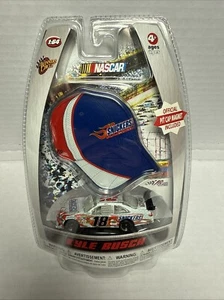 2010 #18 Kyle Busch Snickers 1/64 Winners Circle NASCAR Diecast 09775 - NEW - Picture 1 of 4