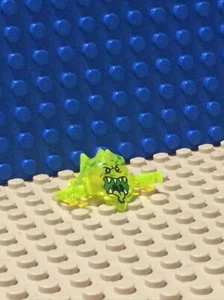 LEGO Ninjago Skreemer Minifigure Headgear Trans Neon Green 19861pb02 - Picture 1 of 1