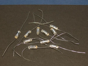 10 Pieces Lot Styroflex Capacitor 1500pF 1.5nF 160V 2.5% Φ 4.5 X 10Mm - Picture 1 of 2