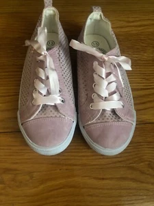 Pumpkin Patch Girls Size 13 Casual Sneaker Rose Pink With Stars  - Picture 1 of 4