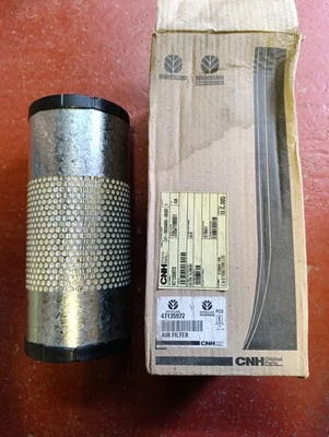 New Holland Air Filter Part No. 47135972 - Image 1 of 4