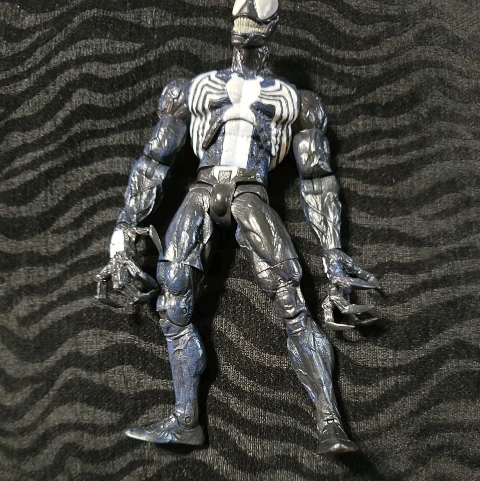 Экшн-фигурка Marvel Venom Diamond Select версия комиксов Marvel Select - Изображение 1 из 4