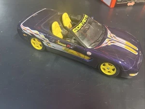 1998 Chevrolet Corvette Indy 500 Pace Car Purple & Yellow 1:18 Maisto Die Cast - Bild 1 von 9