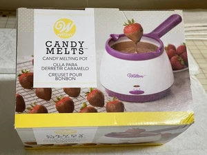 Wilton Candy Melts Süßigkeiten und Schokolade Schmelztiegel 2,5 Tassen, Box & Anleitung - Bild 1 von 2