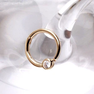 14 Karat solid Yellow Gold Jeweled Seamless Clicker Ring - Picture 1 of 3