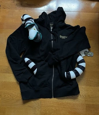 Moletom com capuz Beetlejuice x Forever 21 masculino preto Sandworm pelúcia masculino pequeno - Imagem 1 de 4