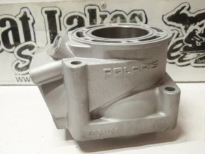Cilindro para moto de nieve Polaris Pro X 440 3021121 XCR XR Liberty motor doble - Imagen 1 de 2
