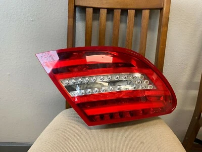 Faro trasero izquierdo mercedes benz 2013 sku#332562 Foto 1 de 4