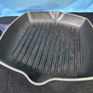 Le Creuset Cast Iron 10.25 Square Grill Pan Enamel - Picture 1 of 13