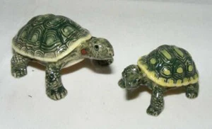 Figuras de animales de porcelana Klima MIniature tortuga verde y bebé K213 - Imagen 1 de 1