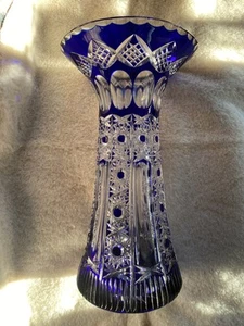 Bleikristall Vase,blauer Überfang, Schleuderstern, 37 cm hoch - Bild 1 von 6
