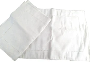 2 White Linen Table Placemats 18" by 13" No Tags Very Clean Elegant - Picture 1 of 8