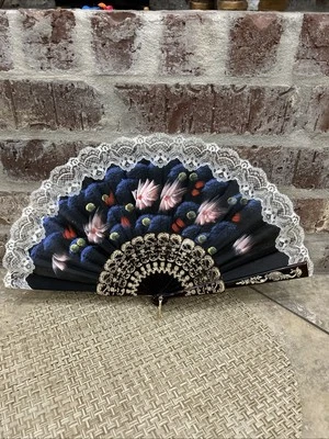 Ventilador de mano plegable de tela vintage El Corte Inglés Foto 1 de 4