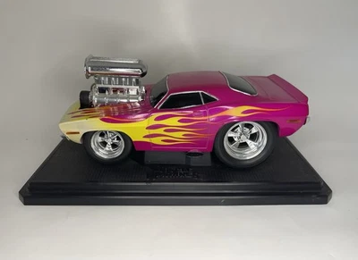 Plymouth Cuda 1970 Diecast 1:18 Scale Muscle Machines Hot Rod Flames Model Car - Image 1 of 4