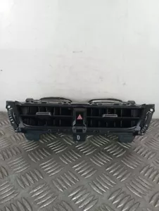 CENTRO DE VENTILACIÓN DE AIRE TOYOTA COROLLA MXGA1, MXGH1, ZSG1, ZVG1 22-23 5567012740 - Imagen 1 de 8