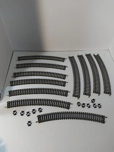 Mini Chefs Express Presidents Choice  Canada Railway Curve Tracks W/Clips - Picture 1 of 3