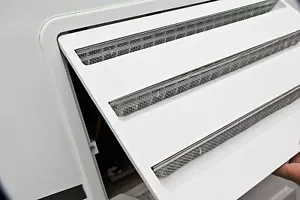 Camco 42149 Flying Insect Screens for RV Refrigerators Pack of 3 - Foto 1 di 3