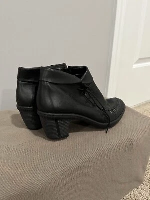 Botines antiestrés Rieker. Encaje lateral negro talla 9. Frente puntiagudo Foto 1 de 4