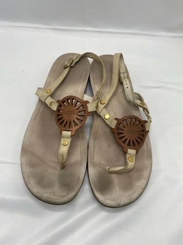 UGG Ayden Thong Sandali con cinturino regolabile in crema