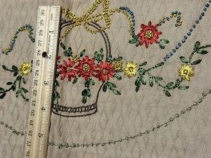 Cesta de flores bordada vintage Molter-Reinhold Co.Cover hilo de hilo dental vibrante - Imagen 1 de 14