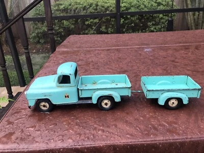 Camioneta y remolque modelo B International Harvester 1959-1960 de colección escala Tru Foto 1 de 4