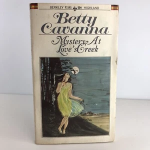 Mystery at Love's Creek Betty Cavanna PB Paperback 1968 Gothic Romance Mystery - Picture 1 of 3