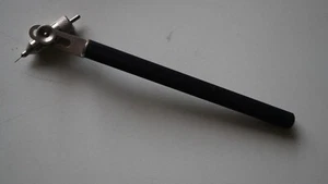 Original Halter für Trichterfedern mit Feder NEU - Picture 1 of 2