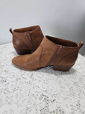 Lucky Brand Womens Size 9.5 M Brown Leather Zip Ankle Fashion Boots Bootie  - Image 1 of 4