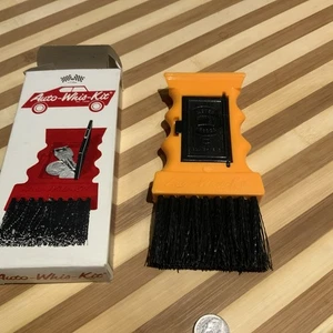 De colección Auto-Whis-Kit Coche Escoba Abridor de Botellas Raspador de Hielo Caja de Monedas Nuevo Nuevo de Lote Antiguo con Caja - Imagen 1 de 8