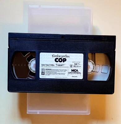 Kindergarten Cop VHS Arnold Schwarzenegger Action Comedy 1990 PG13 Free Shipping Foto 1 de 2