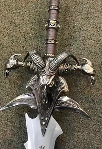 Frostmourne Schwert World Of WarCraft Lich King Maßstab 1:1 Metall Cosplay 47" USA - Bild 1 von 12