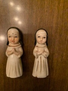 Figuras de monja de porcelana vintage hechas en Japón / 2 - Imagen 1 de 3