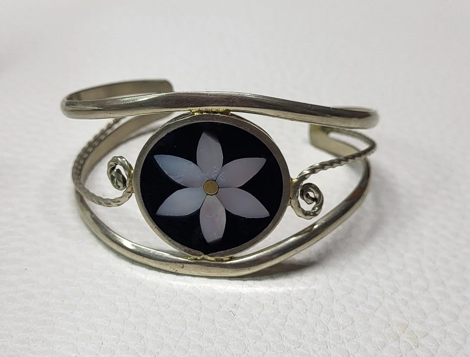 Pulseira floral Alpaca México esfregão chips esmalte preto pulso pequeno 6" - Imagem 1 de 4