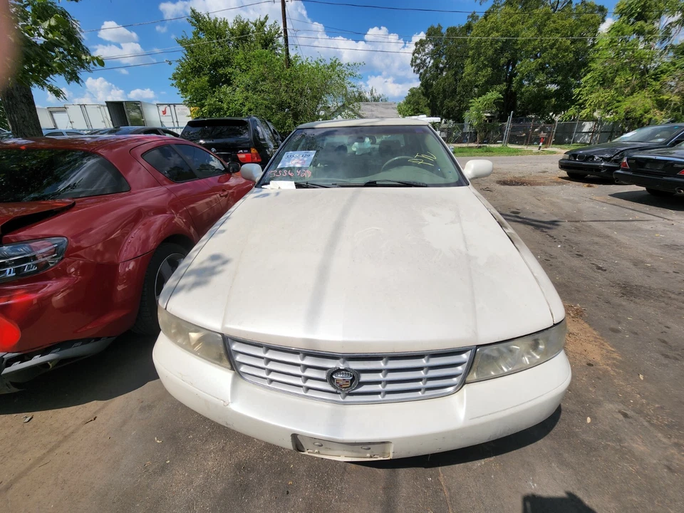 1999 2000 2001 2002 2003 2004  CADILLAC SEVILLE HOOD WHITE - Image 1 of 1