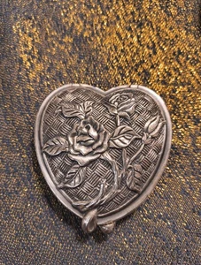 Bellissimo specchio compatto vintage in peltro a forma di cuore design rosa regalo vittoriano - Foto 1 di 5