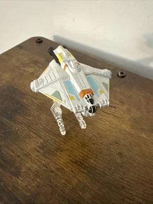 Hot Wheels Star Wars Rebels Ghost Die Cast Ship 2014 CGW62 con soporte Foto 1 de 4