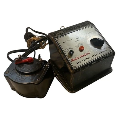 Lot of 2 Lionel Transformers Type 1043 and Type S Multi-Control for Toy Trains - Image 1 of 4