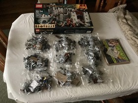 NEW LEGO THE LORD OF THE RINGS THE BATTLE OF HELM&rsquo;S DEEP, SET 9474!!
