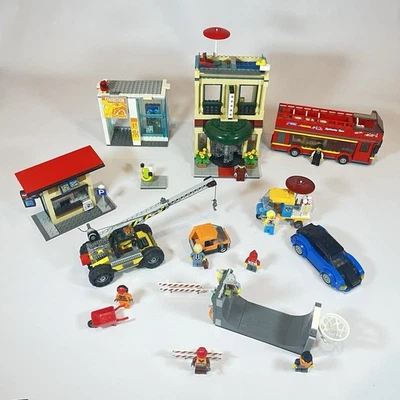 LEGO City: Capital City (60200) Missing A Few Pieces No Box And 10/12 Minifigs - Image 1 of 4