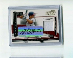 MARCUS GILES ATLANTA BRAVES 2003 PLAYOFF MLB PIECE OF THE GAME AUTOGRAPH CARD - Picture 1 of 2