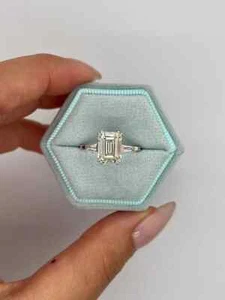 4.00 Carat IGI CERTIFIED E / VVS2 Clarity Emerald Cut Lab Grown Three Stone Ring - Picture 1 of 13