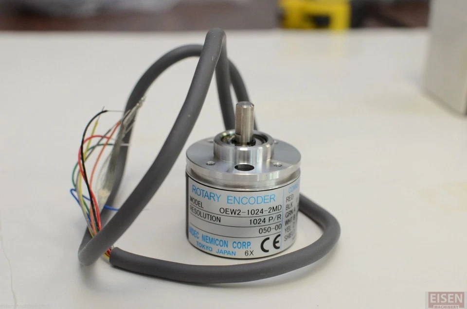 NIDEC NEMICON Rotary Encoder OEW2-1024-2MD 050-00 DC5V 1024 pulse/rev - Image 1 of 4