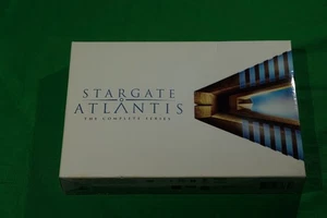 Stargate Atlantis The Complete Series DVD 26-Disc Box Set Temporadas 1-5 - Imagen 1 de 3
