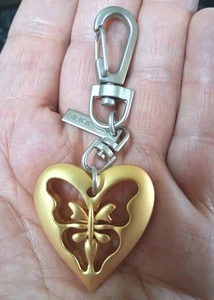 Portachiavi borsa San Giovanni vintage design cuore e farfalla charm mai usato - Foto 1 di 9