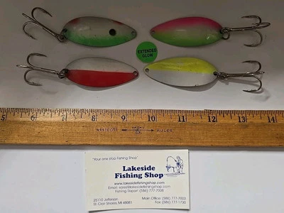 LOT OF 4 UNBRANDED 2.5" WALLEYE SPOONS FISHING CASTING LURES EXTENDED GLOW - Image 1 of 3
