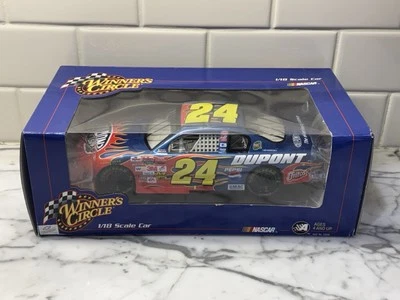 2002 Winner's Circle #24 Jeff Gordon 1:18 Scale Diecast Car Dupont / w Flames - Image 1 of 4