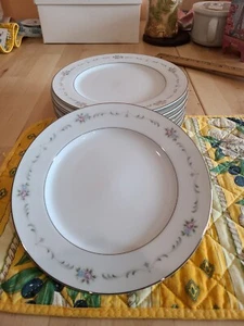 SET OF 4 WYNDHAM VALENCIA Fine China #364 SALAD PLATES Platinum Trim 7.5" - Picture 1 of 3