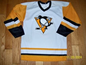 Pittsburgh Penguins Vintage 1980's NHL Hockey Jersey Size Medium - Picture 1 of 2