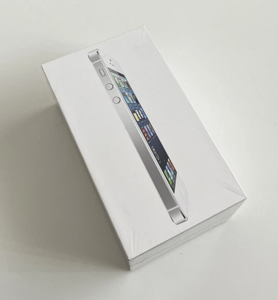 New Sealed Old Stock Apple iPhone 16gb 5th Generation White Rare iOS 6 - Image 1 of 4